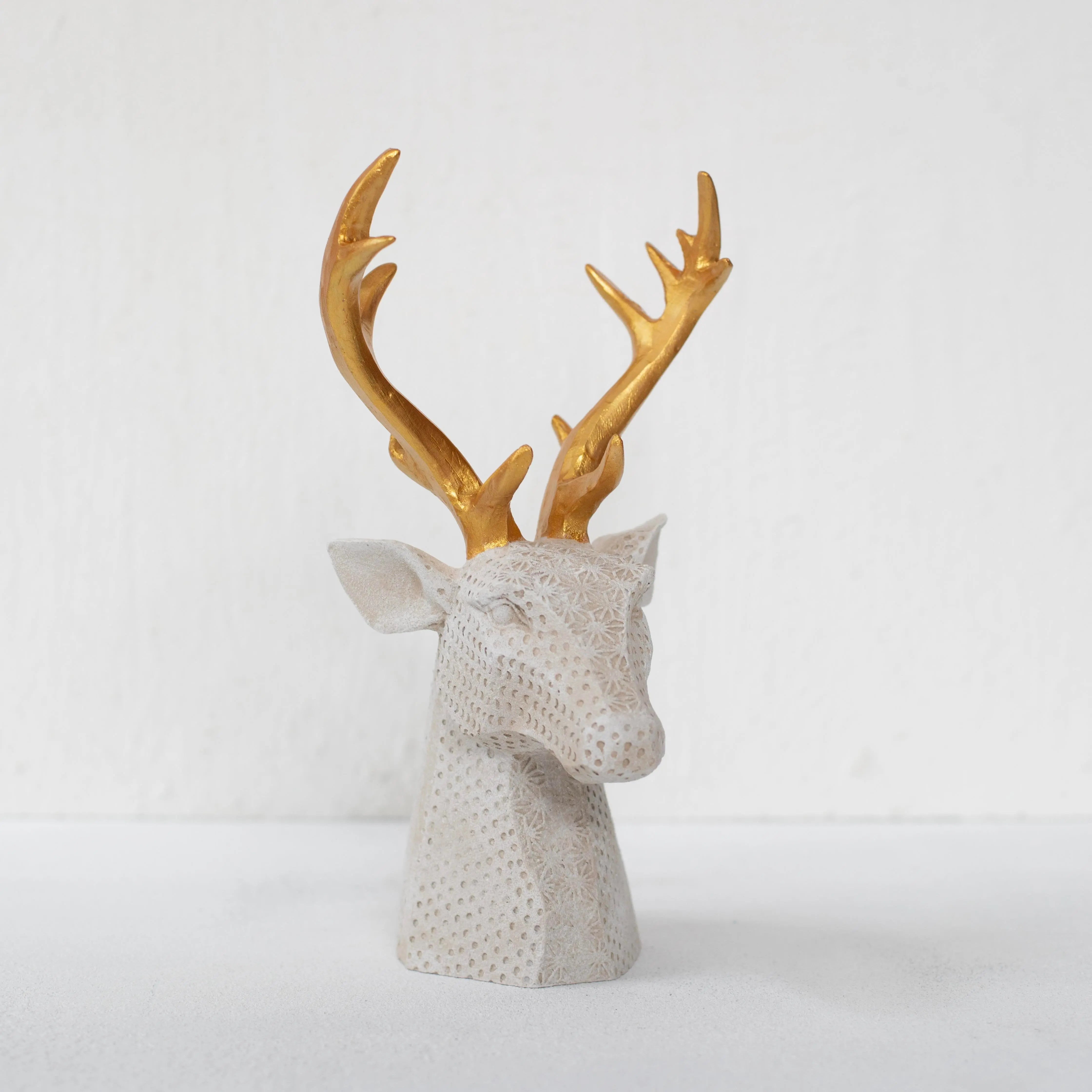 Eira Gilded Antler Textured Stag Sculpture Dea'rt İstanbul