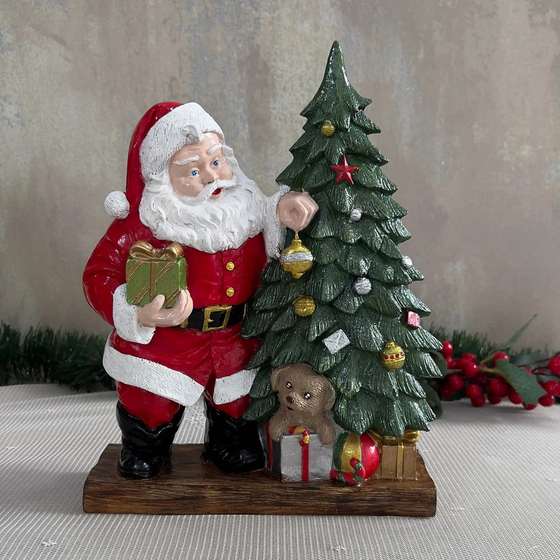 Evergreen Cheer Santa Tree Sculpture Dea'rt İstanbul