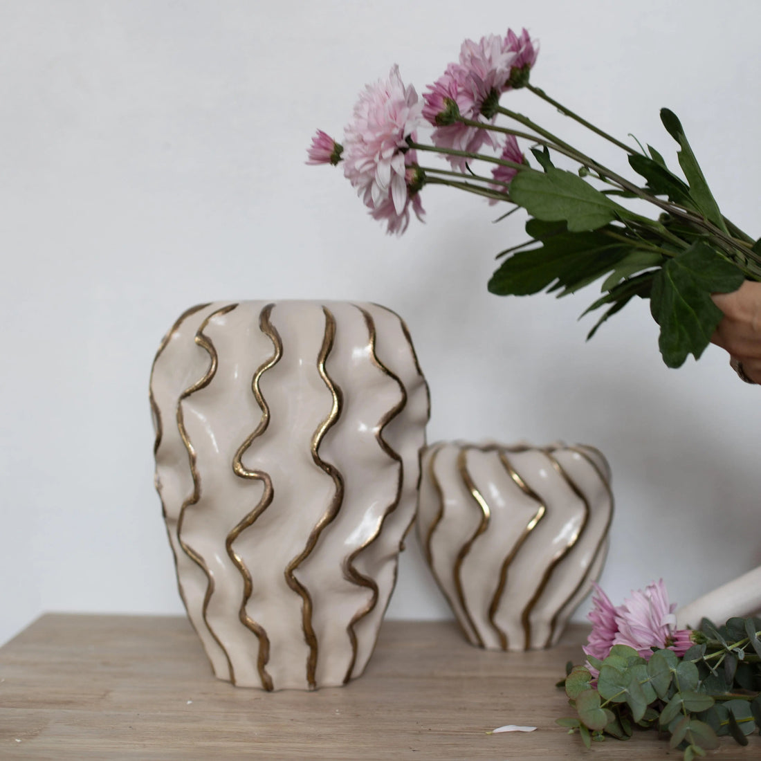Moderna Volante Petite Handmade Gilded Wave Vase Cream Ceramic Moderna Collection
